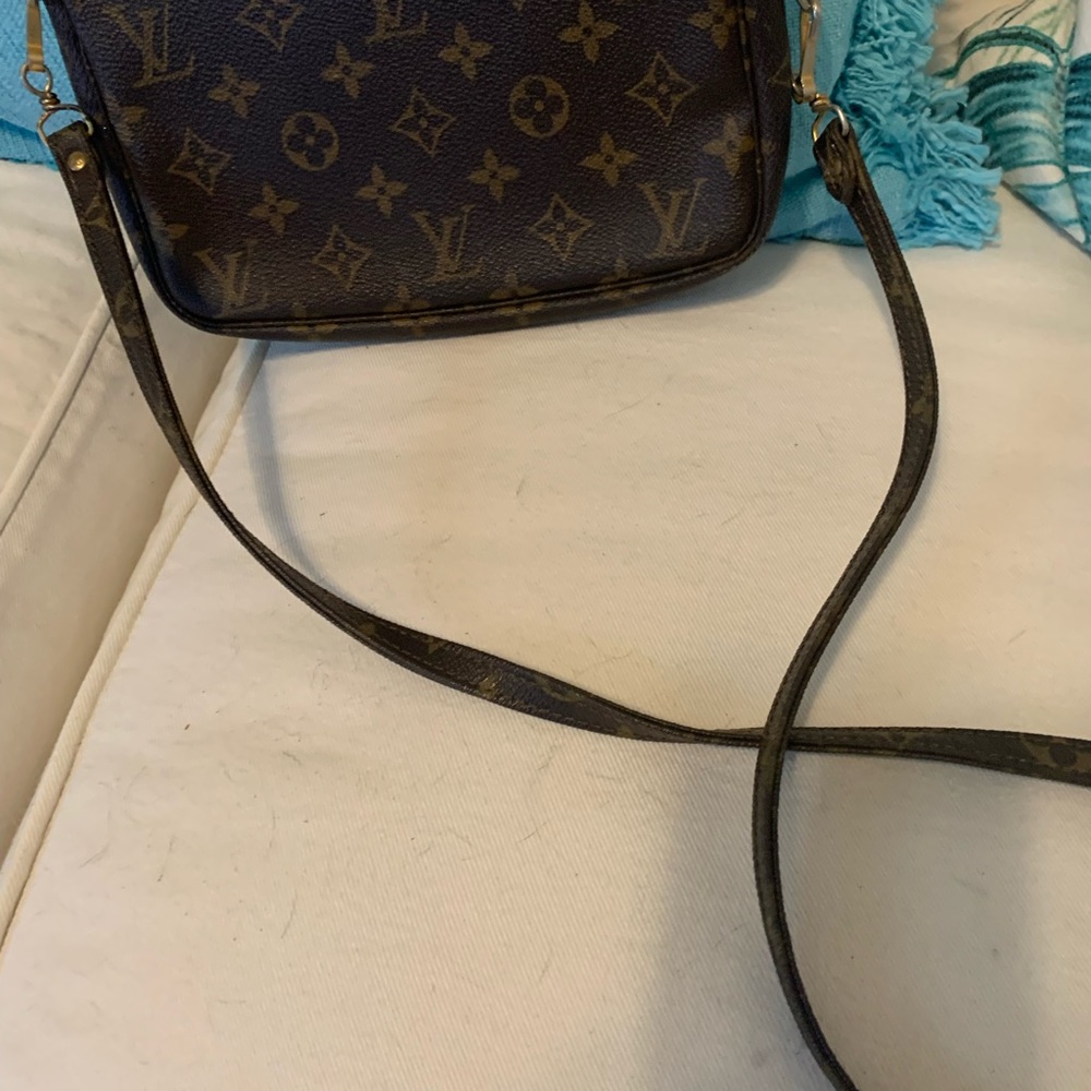 Louis Vuitton Pouchette Accessories **authentic!!!